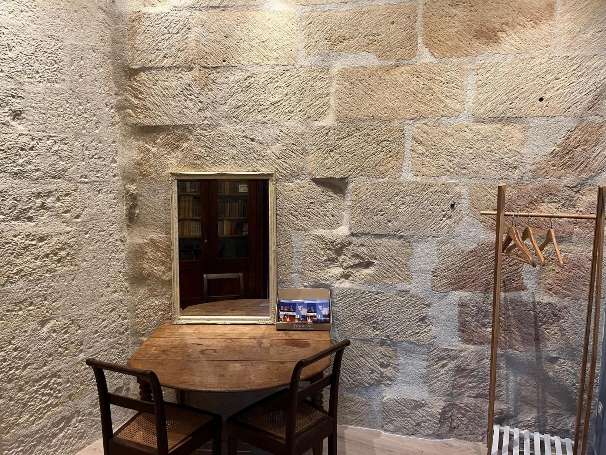 Apartmán Le Refuge Des Cordeliers Laon Pokoj fotografie